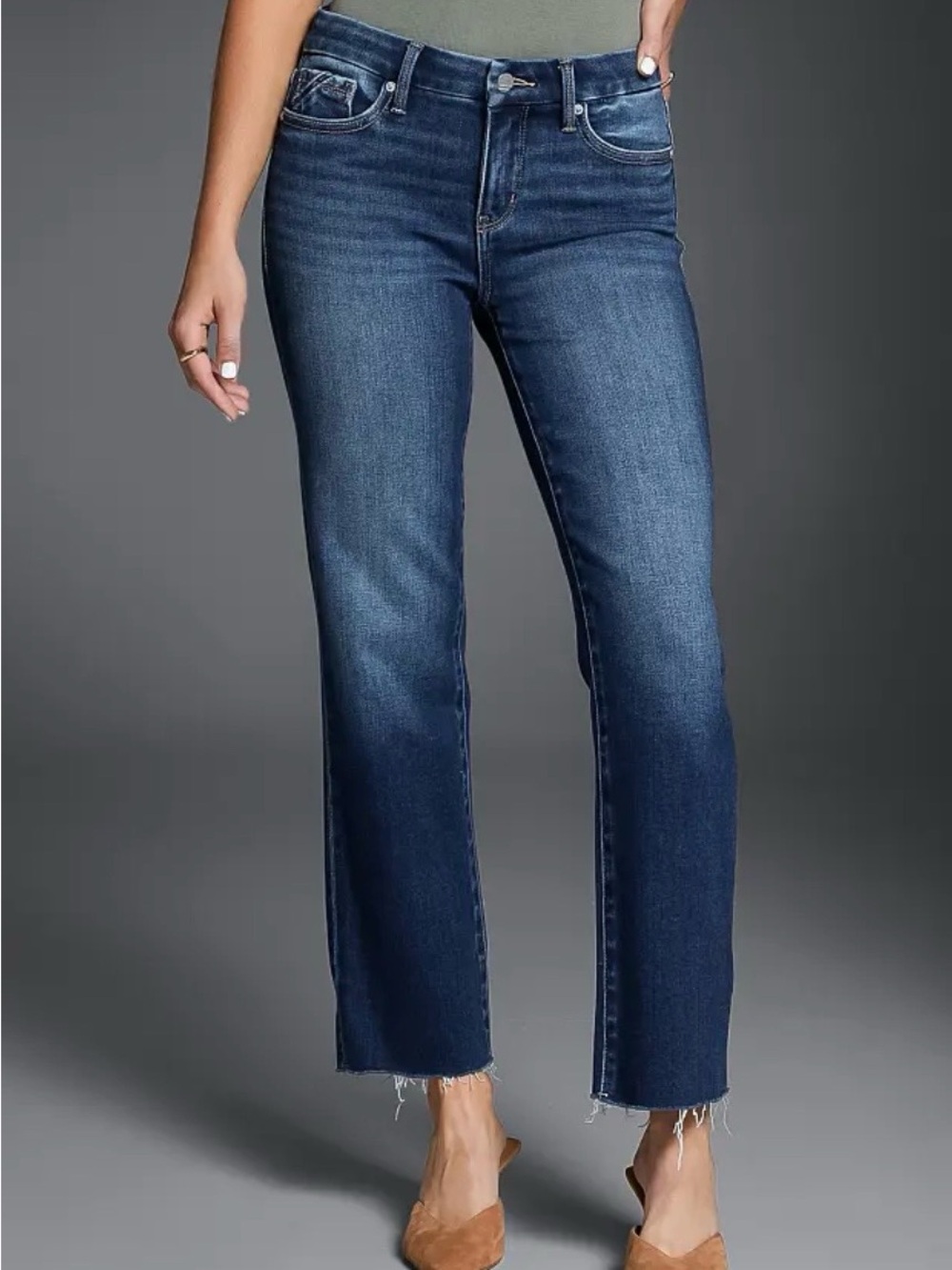 Buckle Women's Straight-Leg Jeans in Indigo Blue
